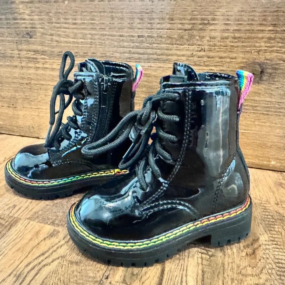 New Kurt‎ Geiger London Mini Birdie Black Patent Combat Boots Rainbow Size 5